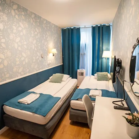 Grzybowska 9 바르샤바