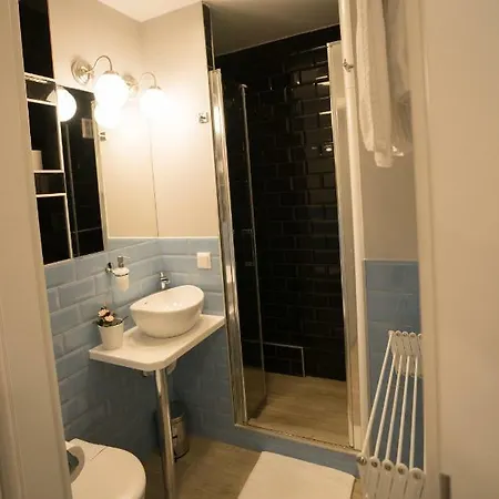 Grzybowska 9 * Varšava