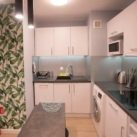 Grzybowska 9 * 바르샤바