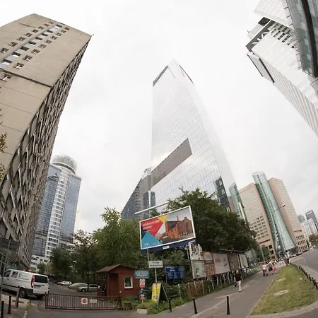 Grzybowska 9 아파트 *