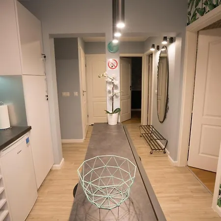 Grzybowska 9 Apartmán