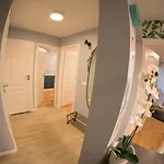Grzybowska 9 * Varsó
