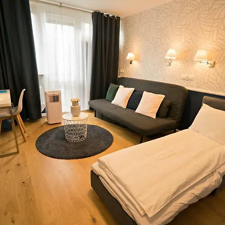 Grzybowska 9 Apartman *